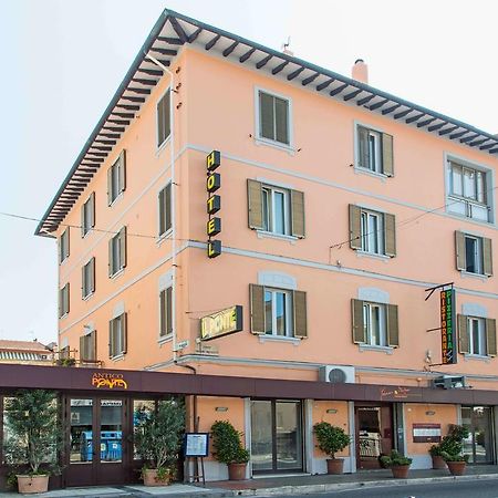 צ'צ'ינה Hotel Il Ponte מראה חיצוני תמונה