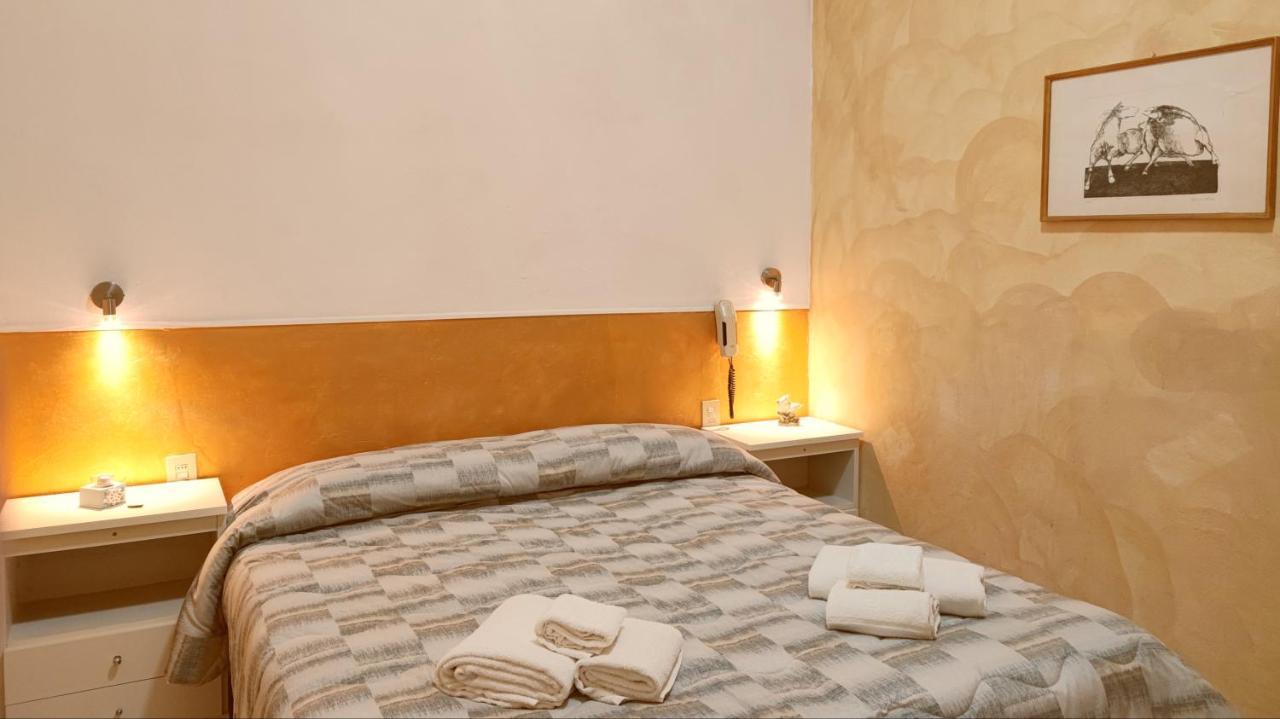 צ'צ'ינה Hotel Il Ponte מראה חיצוני תמונה