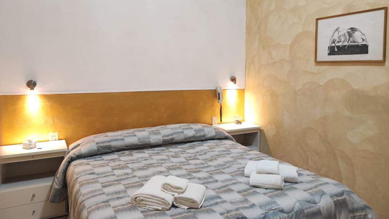 צ'צ'ינה Hotel Il Ponte מראה חיצוני תמונה