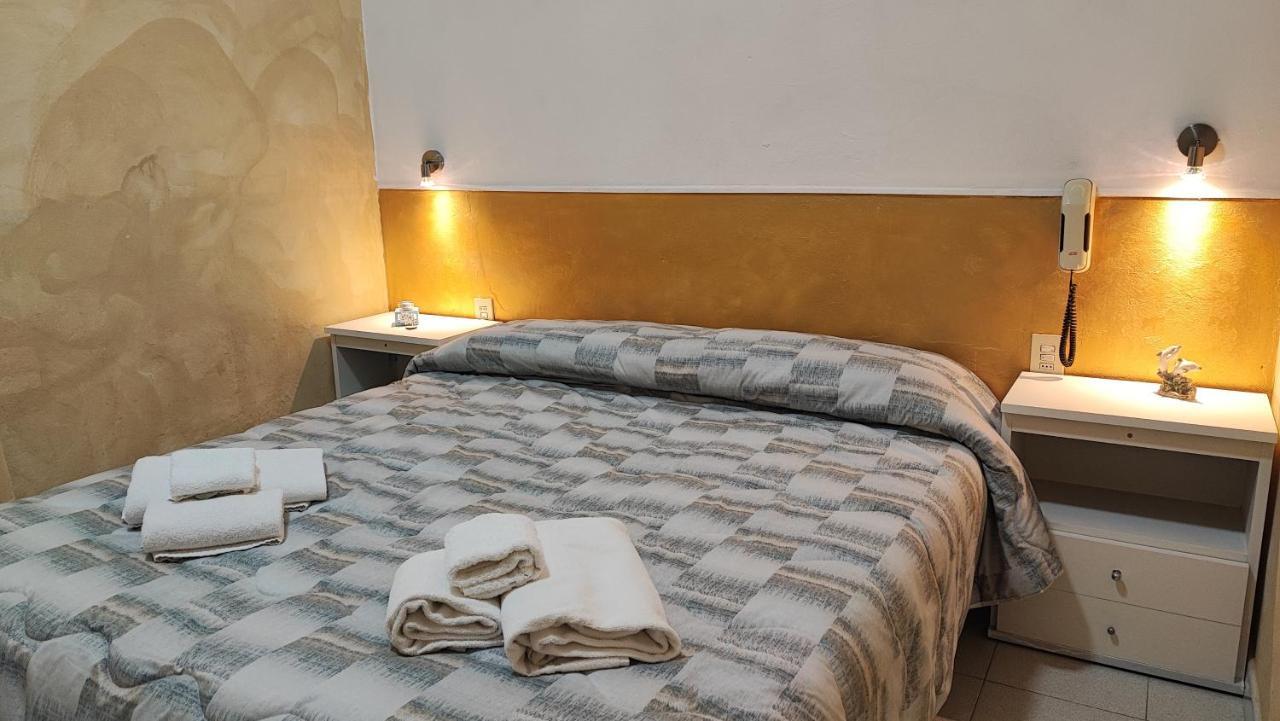 צ'צ'ינה Hotel Il Ponte מראה חיצוני תמונה